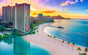 Hilton Hawaiian Waikiki Village Beach Resort